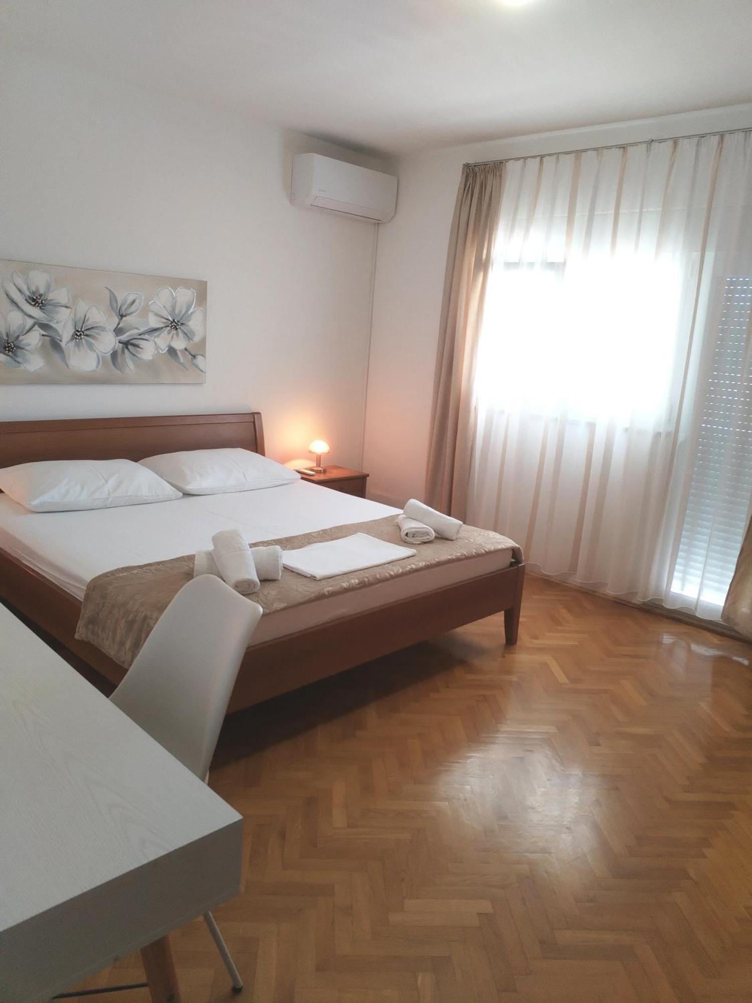 Apartments"Nika" With Private Pool Galovac  Exteriér fotografie